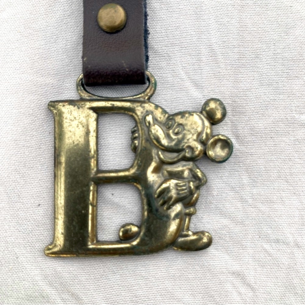 Disney Mickey Mouse Letter B Gold Metal Keychain - Picture 2 of 3